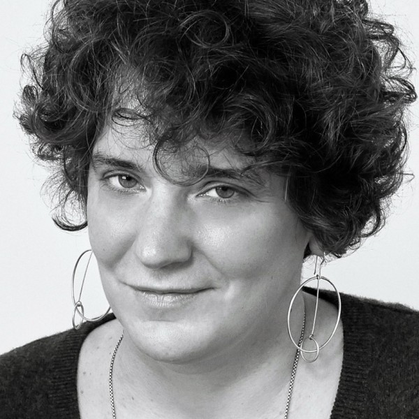 sca-emilie-dubois_emilie_dubois_portraitnb_2.jpg
